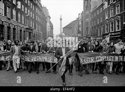 Rally contro la guerra del Vietnam Londra Ottobre 1968 Foto Stock