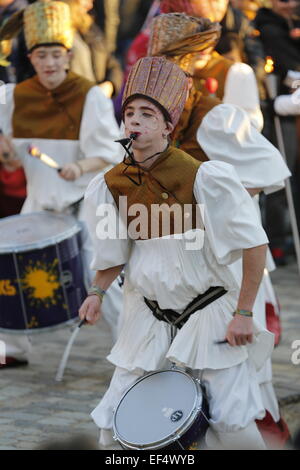 I percussionisti all'Epifania tre Kings festival in Spagna Foto Stock