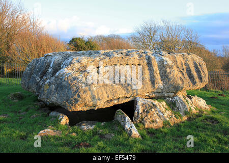 Din Neolitico Lligwy sepoltura camera, Anglesey Foto Stock