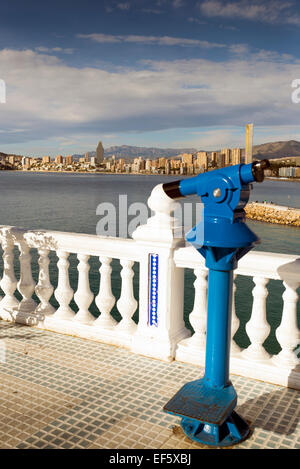 La baia di Benidorm come visto da uno dei suoi punti di vista del punto di riferimento Foto Stock