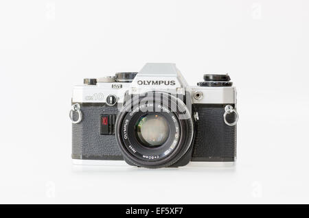 Argento Olympus OM10 35mm Pellicola SLR Fotocamera Foto Stock