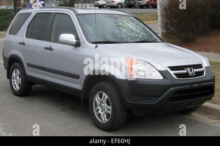 02 04 Honda CR V EX Foto Stock