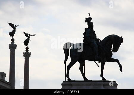 Monumento equestre a Vittorio Emanuele II in Piazza Venezia di Roma, Italia Foto Stock