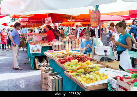 Aria aperta domenica mercato, Lubiana, Slovenia Foto Stock