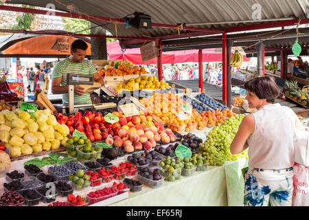 Aria aperta domenica mercato, Lubiana, Slovenia Foto Stock