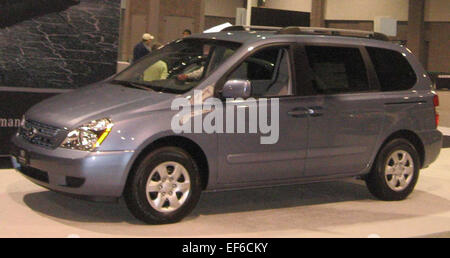 2008 Kia Sedona LX SWB DC Foto Stock