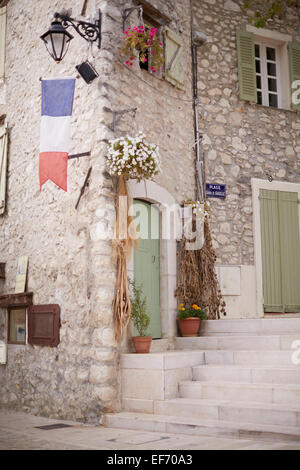 La bella città di La Colle sur Loup nel sud della Francia Foto Stock