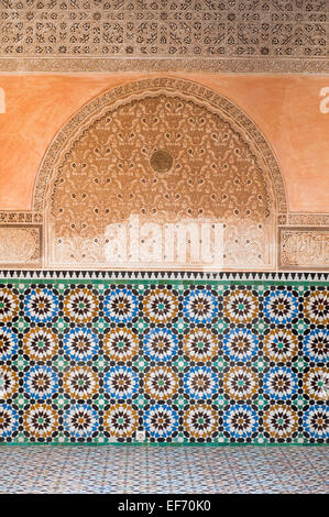 Dettagli architettonici di Ali ben Youssef Medersa, Marrekesh, Marocco Foto Stock
