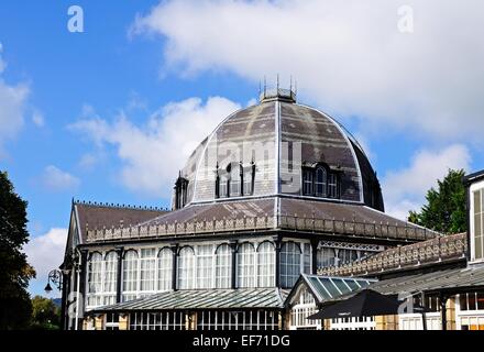 La sala ottagonale in Pavilion Gardens, Buxton, Derbyshire, Inghilterra, Regno Unito, Europa occidentale. Foto Stock