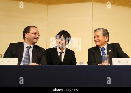 Grand Prince Hotel New Takanawa, Tokyo, Giappone. 28 gen, 2015. (L-R) FIBAPatrick Baumann, Giappone2024 TASKFORCE Saburo Kawabuchi, 28 gennaio 2015 - Basket : Giappone 2024 TASK FORCE ha conferenza stampa al Grand Prince Hotel New Takanawa, Tokyo, Giappone. Questa squadra speciale per rilasciare le sanzioni da parte della FIBA è stato istituito dalla FIBA. © Shingo Ito AFLO/sport/Alamy Live News Foto Stock