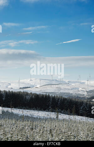 Clyde Wind Farm in inverno la neve. Scottish Borders. La Scozia. Foto Stock