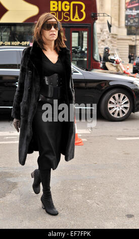 Carine Roitfeld arrivando presso la pista di Chanel visualizza durante la Haute Couture della settimana della moda a Parigi - Jan 27, 2015 - Foto: Pista Manhattan/Celine Gaille/picture alliance Foto Stock