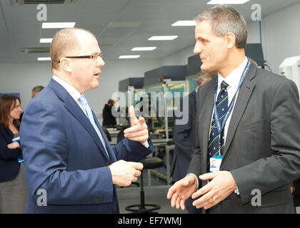 Milton Keynes, Regno Unito. 28 gen, 2015. Le scienze della vita Il ministro George Freeman Visite MP UK BIOCENTRE 28 gen 2015. Credito: Chris King/Alamy Live News Foto Stock