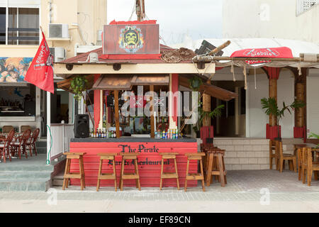 Bar pirata in Philipsburg sull'isola di San Martin nei Caraibi. Foto Stock