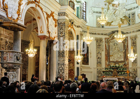 Italia Sicilia Trapani cerimonia di matrimonio nella chiesa di San Lorenzo Foto Stock