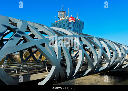 Torre del pubblico in Svizzera stazione emittente Radio Télévision Suisse, dietro l'Hans Wilsdorf bridge, Ginevra, Svizzera Foto Stock