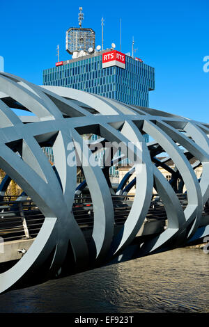 Torre del pubblico in Svizzera stazione emittente Radio Télévision Suisse, dietro l'Hans Wilsdorf bridge, Ginevra, Svizzera Foto Stock