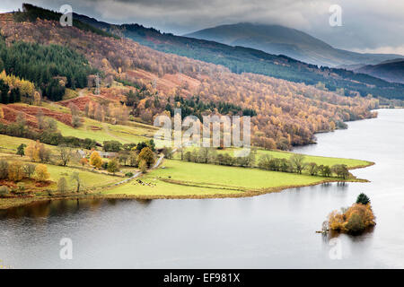 Queens vista in autunno Loch Tummel vicino Pitlochry, Perth and Kinross Foto Stock