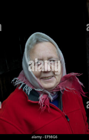 Un rispettato village lady Foto Stock