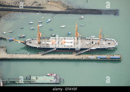 Una veduta aerea di HMS Warrior, il primo ferro da stiro a scafo nave alimentato da vapore e la vela Foto Stock