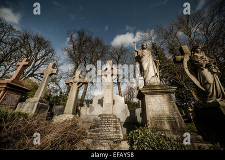 Il cimitero di Highgate (est) nel nord di Londra, Regno Unito Foto Stock