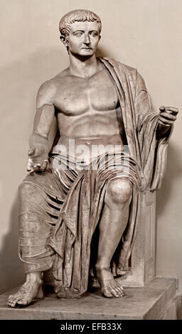 L'imperatore romano Tiberio ( Tiberius Caesar Divi Augusti Filius Augustus ) 42 BC - 37 AD) 37 annuncio. Trovato a Priverno da Robert Fagan ( Museo del Vaticano Roma Italia ) Foto Stock