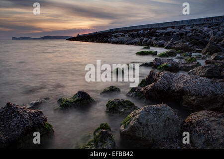 Rocce lungo le coste della Sardegna Foto Stock