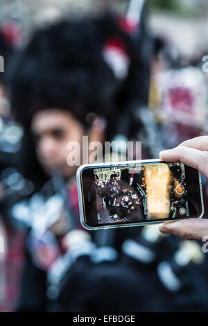 Majorettes e musicisti in Piazza del Popolo a Roma Foto Stock