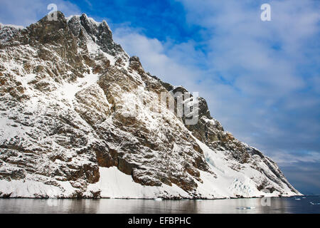 Montagne innevate in Antartide Foto Stock