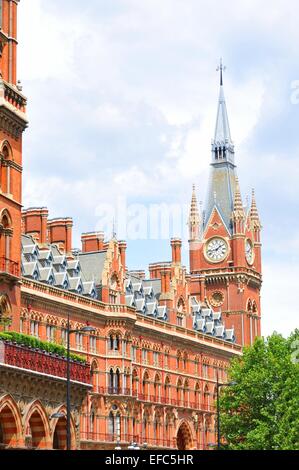 Dettagli architettonici del San Pancrazio tran stazione di Londra Foto Stock