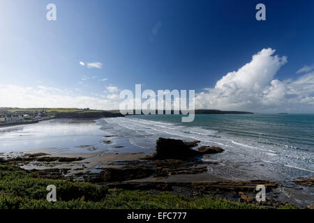 Ampia Haven (Aber Llydan in Welsh) è un villaggio e la località balneare di St sposa's Bay nel South Pembrokeshire, Galles Foto Stock