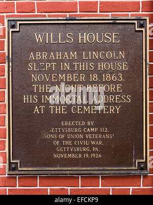 La placca al di fuori di Wills House dove il Presidente Lincoln alloggiato prima del suo discorso di Gettysburg, Lincoln Square, Gettysburg, PA, Stati Uniti d'America Foto Stock