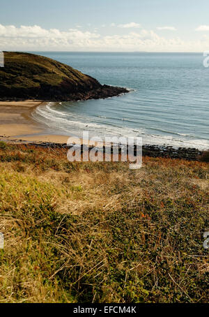 Manorbier, Pembrokeshire, Il Galles ha una grande e bellissima baia di spazzamento e di attrazione turistica al di sotto del cielo aperto. Foto Stock