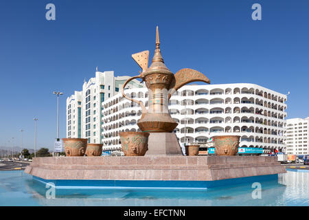 Caffettiera monumento in Fujairah, Emirati Arabi Uniti Foto Stock