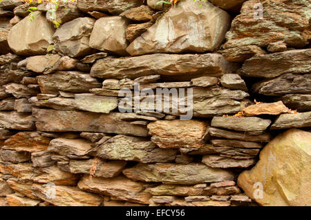 Mill muro di fondazione, Valley Falls Park, Vernon, Connecticut Foto Stock