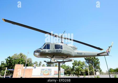 Iroquois elicottero A2-1022 Bell UH, Nyngan, Nuovo Galles del Sud, Australia Foto Stock