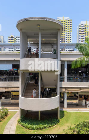 Scala di accesso al Tiong Bahru Market Building in Tiong Bahru station wagon, Singapore Foto Stock