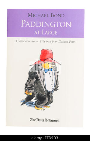 La stazione di Paddington a grande libro scritto da Michael Bond su sfondo bianco Foto Stock