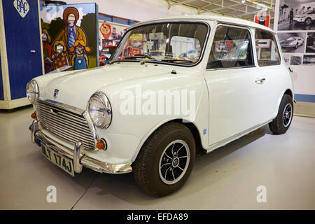 1971 Mini Cooper S Mark III Heritage Motor Centre Gaydon Warwickshire, Regno Unito Foto Stock