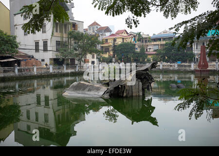 Resti di B52 Bomber della Huu Tiep o B52 Lago di Hanoi, Vietnam Foto Stock