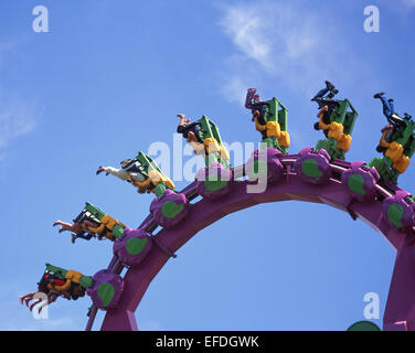 L'anaconda ride a Gold Reef City Theme Park, Johannesburg, provincia di Gauteng, Repubblica del Sud Africa Foto Stock