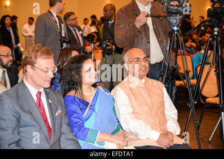 Toronto, Canada. Il 1 febbraio, 2015. BRAMPTON- il giorno della Repubblica dell' India celebrazioni portato centinaia al Pearson Convention Center a Brampton. Il giorno della Repubblica segna l'adozione di indiani la costituzione nel 1950 e la fase finale per la formazione di una repubblica indipendente dopo un fine alla dominazione britannica.Il giorno della Repubblica è effettivamente riconosciuta a gennaio 26. Quest'anno il sessantesimo occasione portato U.S. Il presidente Barack Obama per la parata annuale in India nel corso di una visita di Stato il mese scorso. Credito: Nisarg Lakhmani/Alamy Live News Foto Stock