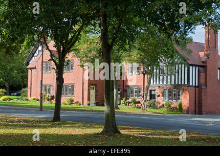 Lavoratori Case, Port Sunlight, London, Wirral, Merseyside, Regno Unito Foto Stock