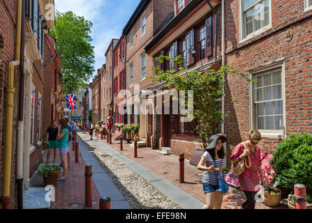 Storico di Elfreth Alley nel quartiere della Città Vecchia, Philadelphia, Pennsylvania, STATI UNITI D'AMERICA Foto Stock