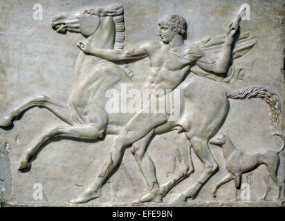 Arte romana. In bassorilievo. Ragazzo con un cavallo, probabilmente Castor addomesticare il suo cavallo, scortata da un cane. Trovato in pantanella di Villa Adriana a Tivoli. 125 annuncio. British Museum. Londra. In Inghilterra. Regno Unito. Foto Stock