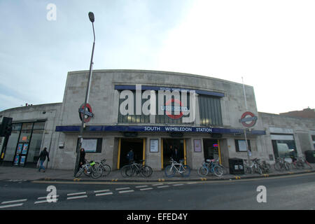 Il torneo di Wimbledon, Londra, Regno Unito. 2 febbraio 2015. South Wimbledon stazione della metropolitana diventa una delle prime due stazioni per chiudere il suo ufficio biglietteria oggi come parte di una controversa decisione di ax presidiati biglietterie. Credito: amer ghazzal/Alamy Live News Foto Stock