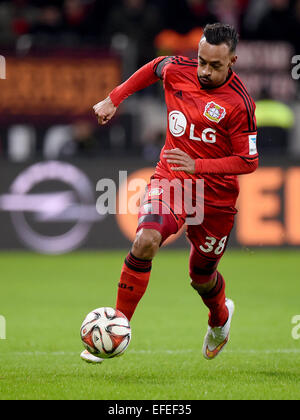 Leverkusen, Germania. 31 gennaio, 2015. Leverkusen's Karim Bellarabi in azione durante il calcio tedesco Bundesliga match tra Bayer Leverkusen e Borussia Dortmund a BayArena a Leverkusen, Germania, 31 gennaio 2015. Foto: Marius Becker/dpa/Alamy Live News Foto Stock