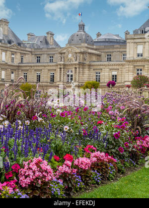 Il Palazzo del Lussemburgo nel Jardin du Luxembourg, Parigi, Francia Foto Stock