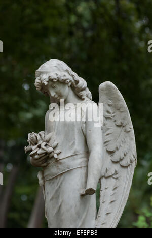 Angelo del dolore figura al museo Taman Prasati (museo del parco commemorativo di pietra) a Jakarta, Indonesia. Foto Stock