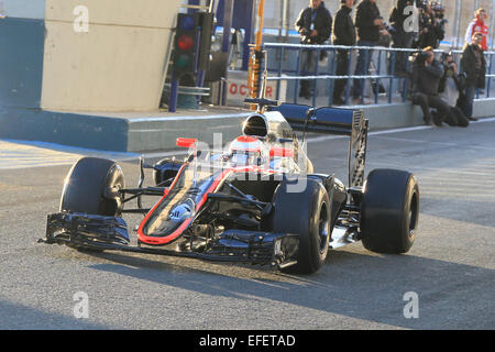 Jerez de la frontera, Spagna. 02Feb, 2015. Jenson Button non limitata in esecuzione in McLaren Honda MP4/30 durante il giorno 2 del test di Jerez Credito: Azione Sport Plus/Alamy Live News Foto Stock